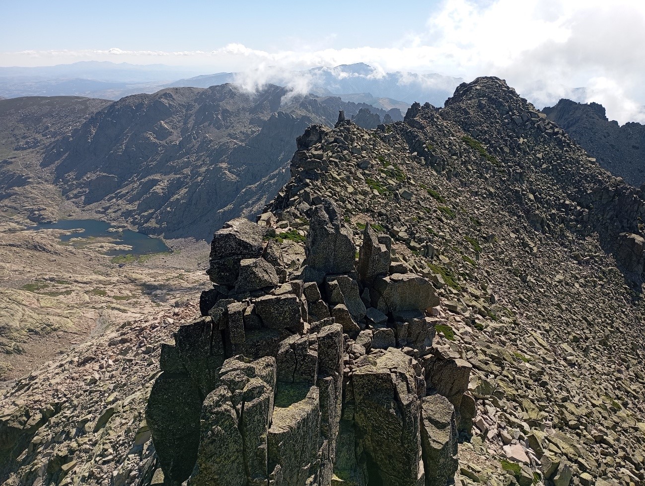 Trekking Gredos Integral del Circo de Gredos - PlanetB Guías